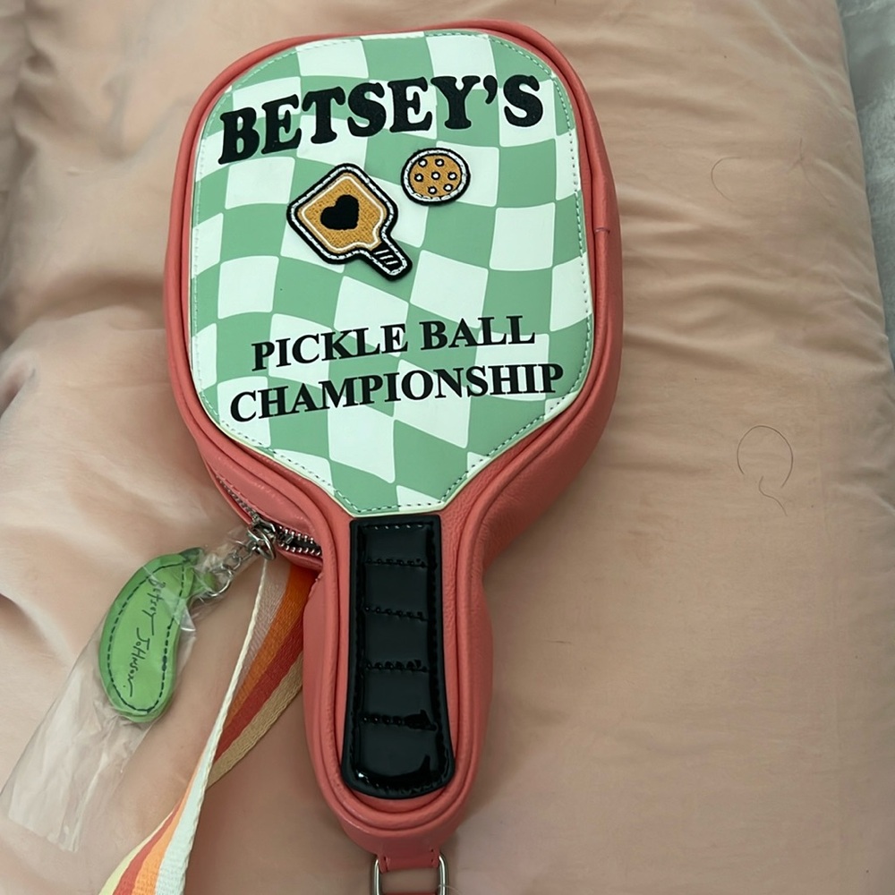 NWT Betsey Johnson Pickle Ball Championship Purse Crossbody Bag Coral pink grn